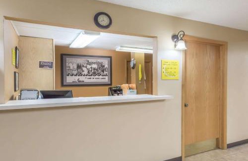 Luverne Hotel | Super 8 by Wyndham Luverne
