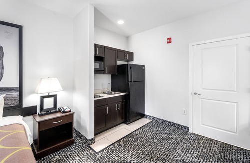 Mansfield Hotel | Super 8 by Wyndham Mansfield LA