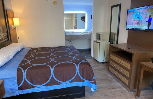 Marietta Hotel | Super 8 by Wyndham Marietta/West/Atl Area