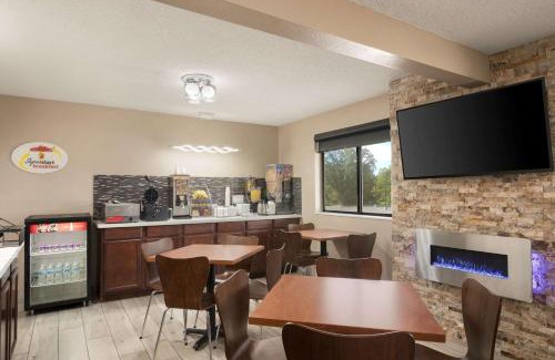 Mayfield Hotel | Super 8 by Wyndham Mayfield