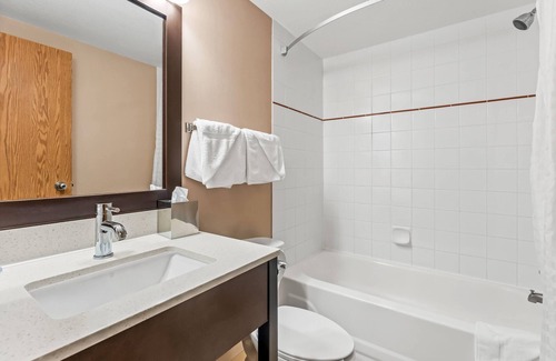 Meadow Lake Hotel | Super 8 by Wyndham Meadow Lake