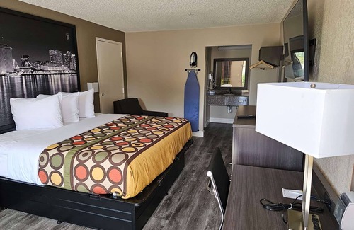 Metairie Hotel | Super 8 by Wyndham Metairie
