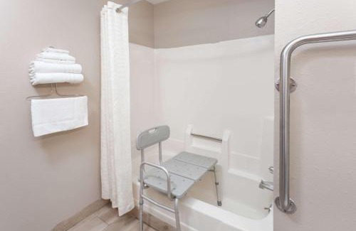 Michigan City Hotel | Super 8 by Wyndham Michigan City
