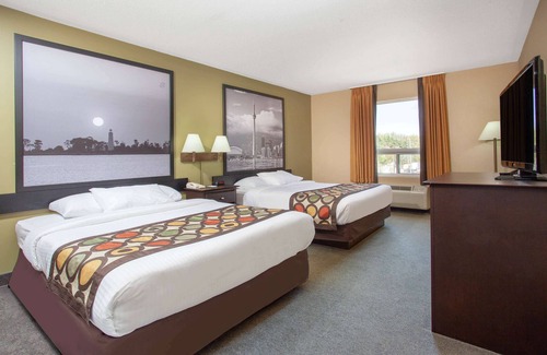 Midland Hotel | Super 8 by Wyndham Midland
