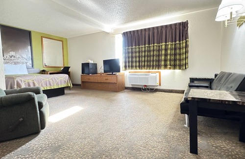 Mokena Hotel | Super 8 by Wyndham Mokena/Frankfort/I-80