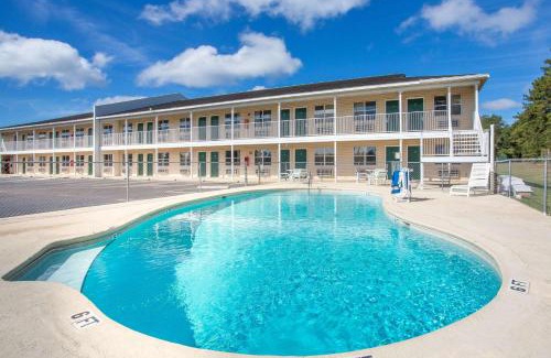 Monticello Hotel | Super 8 by Wyndham Monticello