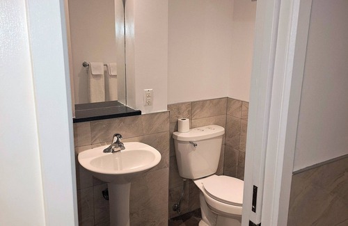 Saint Henri Hotel | Super 8 by Wyndham Montreal