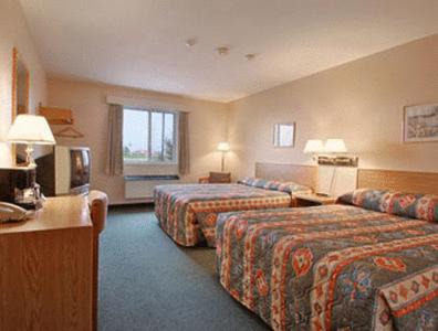 Moose Jaw Hotel | Super 8 by Wyndham Moose Jaw SK