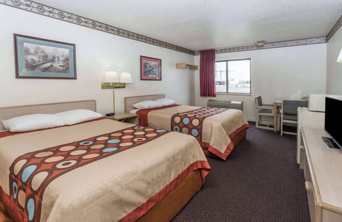 Morris Hotel | Super 8 by Wyndham Morris
