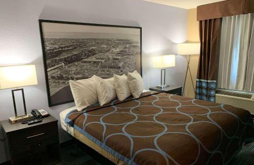 Newport News Hotel | Super 8 by Wyndham Newport News