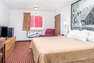 Percival Hotel | Super 8 by Wyndham Nebraska City