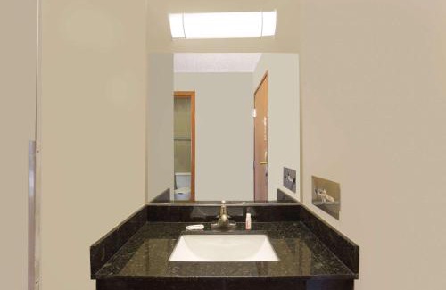Normal Hotel | Super 8 by Wyndham Normal Bloomington