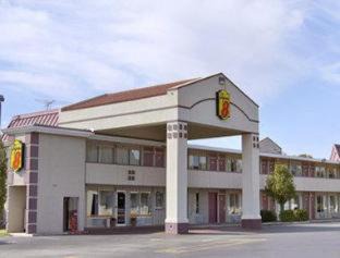 Oklahoma City Hotel | Super 8 by Wyndham Oklahoma/Frontier City