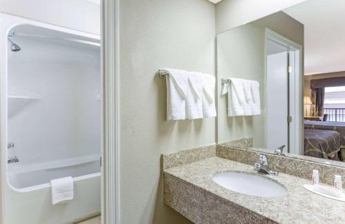 Orangeburg Hotel | Super 8 by Wyndham Orangeburg Near I-26