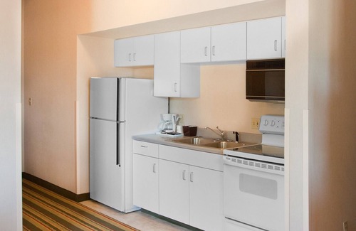 Ottawa Hotel | Super 8 by Wyndham Ottawa Starved Rock