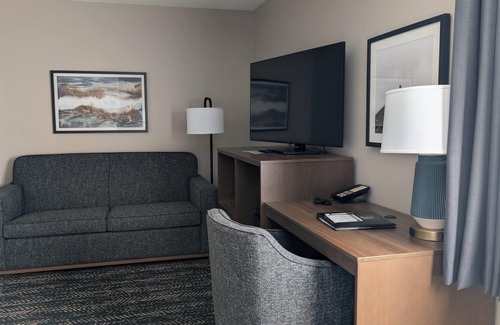Perham Hotel | Super 8 by Wyndham Perham