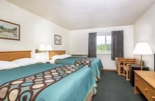 Phillips Hotel | Super 8 by Wyndham Phillips