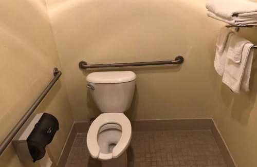 Plover Hotel | Super 8 by Wyndham Plover Stevens Point Area