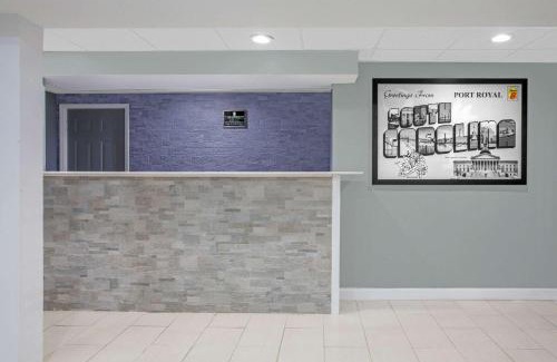 Mossy Oaks Hotel | Super 8 by Wyndham Port Royal/Beaufort