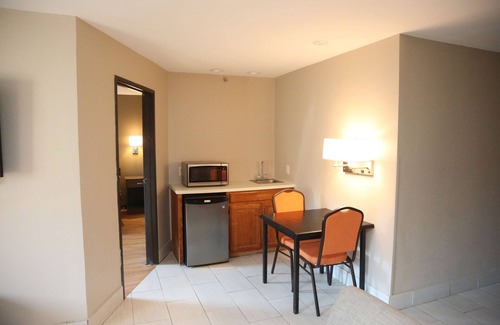 Portsmouth Hotel | Super 8 by Wyndham Portsmouth