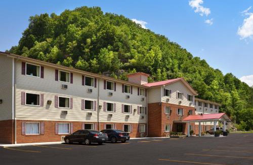 Prestonsburg Hotel | Super 8 by Wyndham Prestonsburg