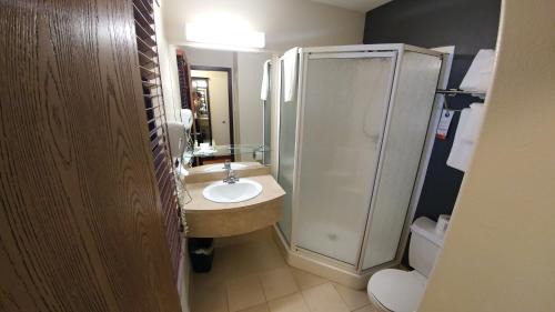 Ste. Foy Hotel | Super 8 by Wyndham Quebec City
