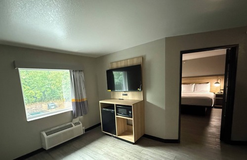 Richfield Hotel | Super 8 by Wyndham Richfield/Cleveland