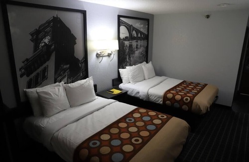 Mosby Hotel | Super 8 by Wyndham Richmond Airport VA