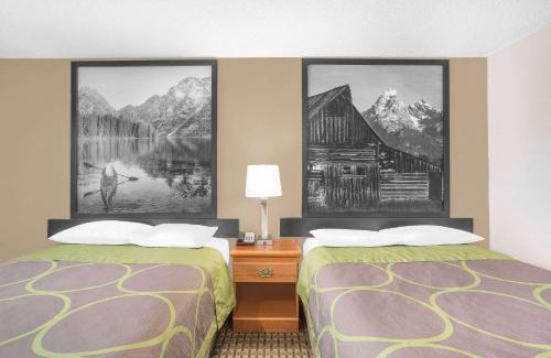 Riverton Hotel | Super 8 by Wyndham Riverton