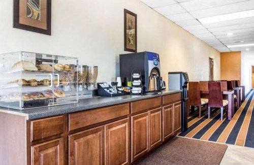 Gold Rock Hotel | Super 8 by Wyndham Rocky Mount I-95 EXIT 145
