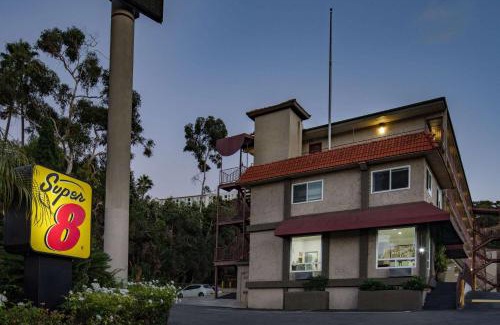 Mission Valley West Hotel | Super 8 by Wyndham San Diego Hotel Circle