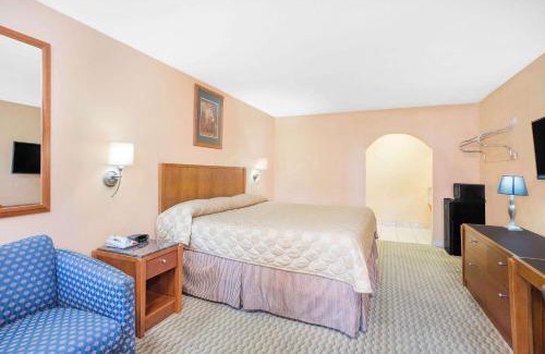 San Angelo Hotel | Super 8 by Wyndham San Angelo