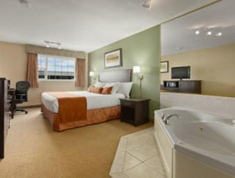 North Industrial Hotel | Super 8 by Wyndham Saskatoon Near Saskatoon Airport