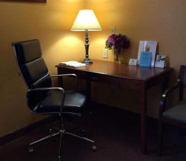 Searcy Hotel | Super 8 by Wyndham Searcy AR