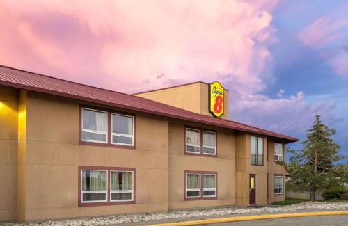 Sherwood Park Hotel | Super 8 by Wyndham Sherwood Park/Edmonton Area