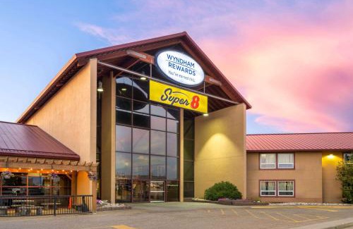 Sherwood Park Hotel | Super 8 by Wyndham Sherwood Park/Edmonton Area
