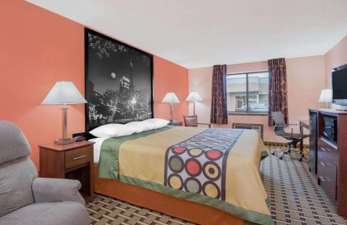 Shelbyville Hotel | Super 8 by Wyndham Shelbyville