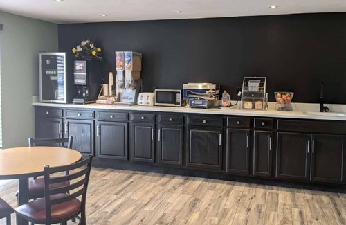 Shelbyville Hotel | Super 8 by Wyndham Shelbyville
