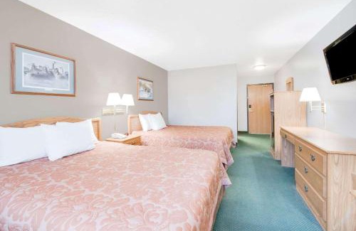 Sisseton Hotel | Super 8 by Wyndham Sisseton