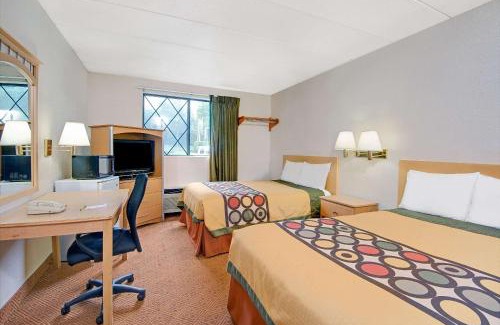 Stamford Hotel | Super 8 by Wyndham Stamford/New York City Area