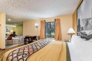 Sun Prairie Hotel | Super 8 by Wyndham Sun Prairie/Madison E