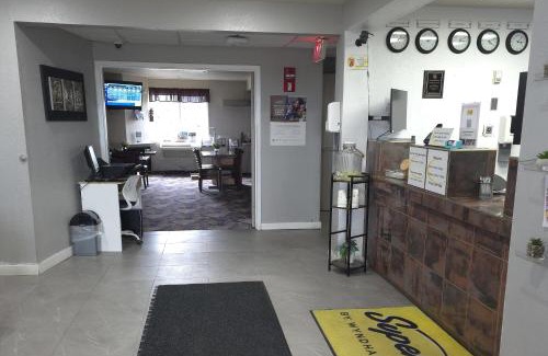 Swift Current Hotel | Super 8 by Wyndham Swift Current