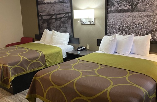 Terrell Hotel | Super 8 by Wyndham Terrell