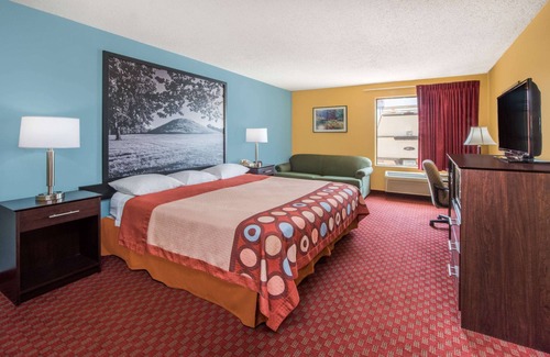 Troy Hotel | Super 8 by Wyndham Troy IL/St. Louis Area