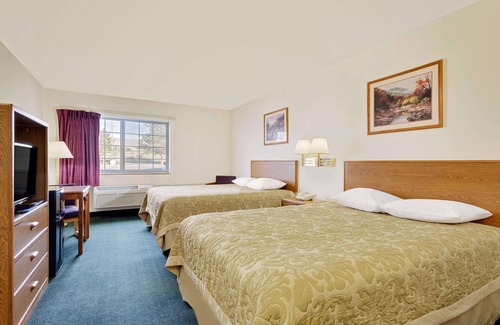 Battle Mountain Hotel | Super 8 by Wyndham Battle Mountain