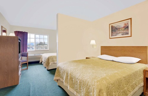 Battle Mountain Hotel | Super 8 by Wyndham Battle Mountain