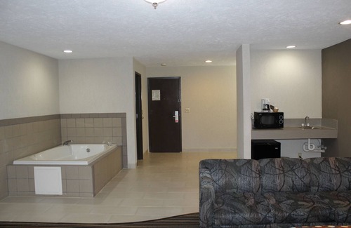 Missouri Valley Hotel | Super 8 by Wyndham Missouri Valley