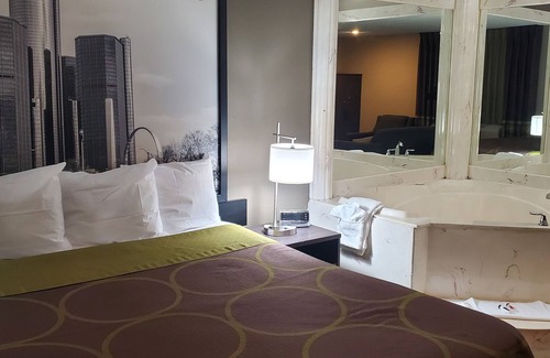 Sterling Heights Hotel | Super 8 by Wyndham Sterling Heights/Detroit Area