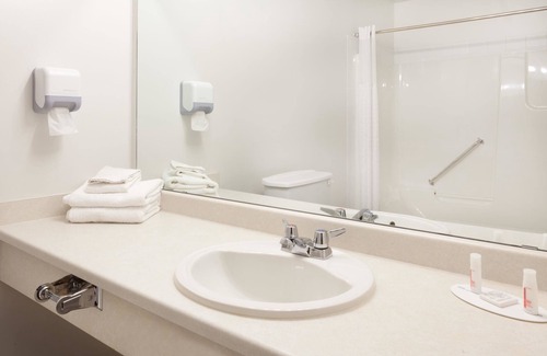 Valemount Hotel | Super 8 by Wyndham Valemount