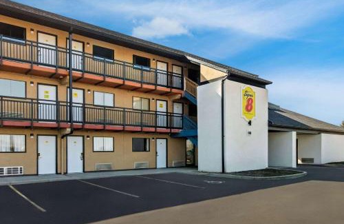 Vandalia Hotel | Super 8 by Wyndham Vandalia/Dayton International Airport